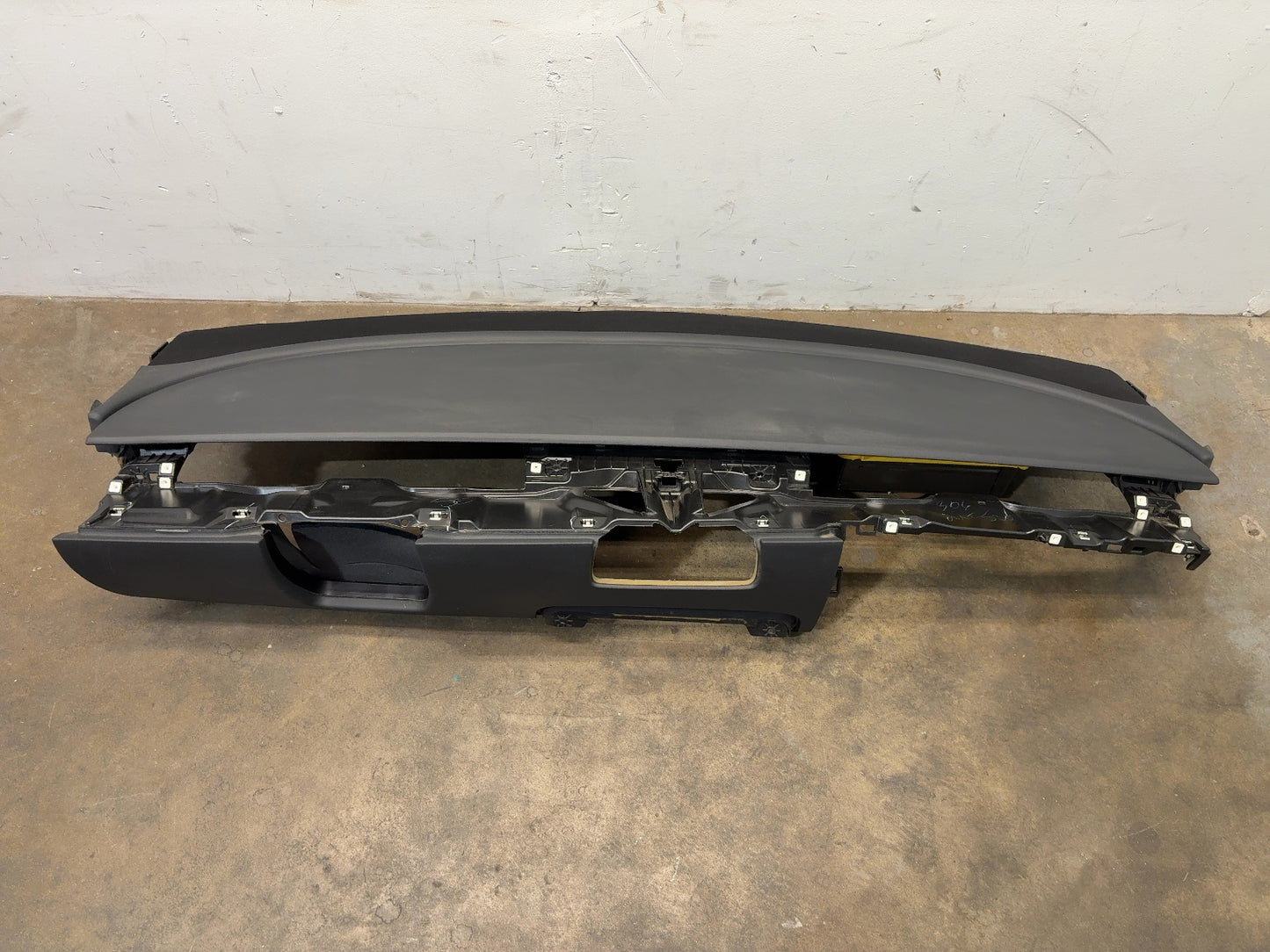 2021-2025 Tesla Model Y Dash Panel With Airbag 1077823-00-G