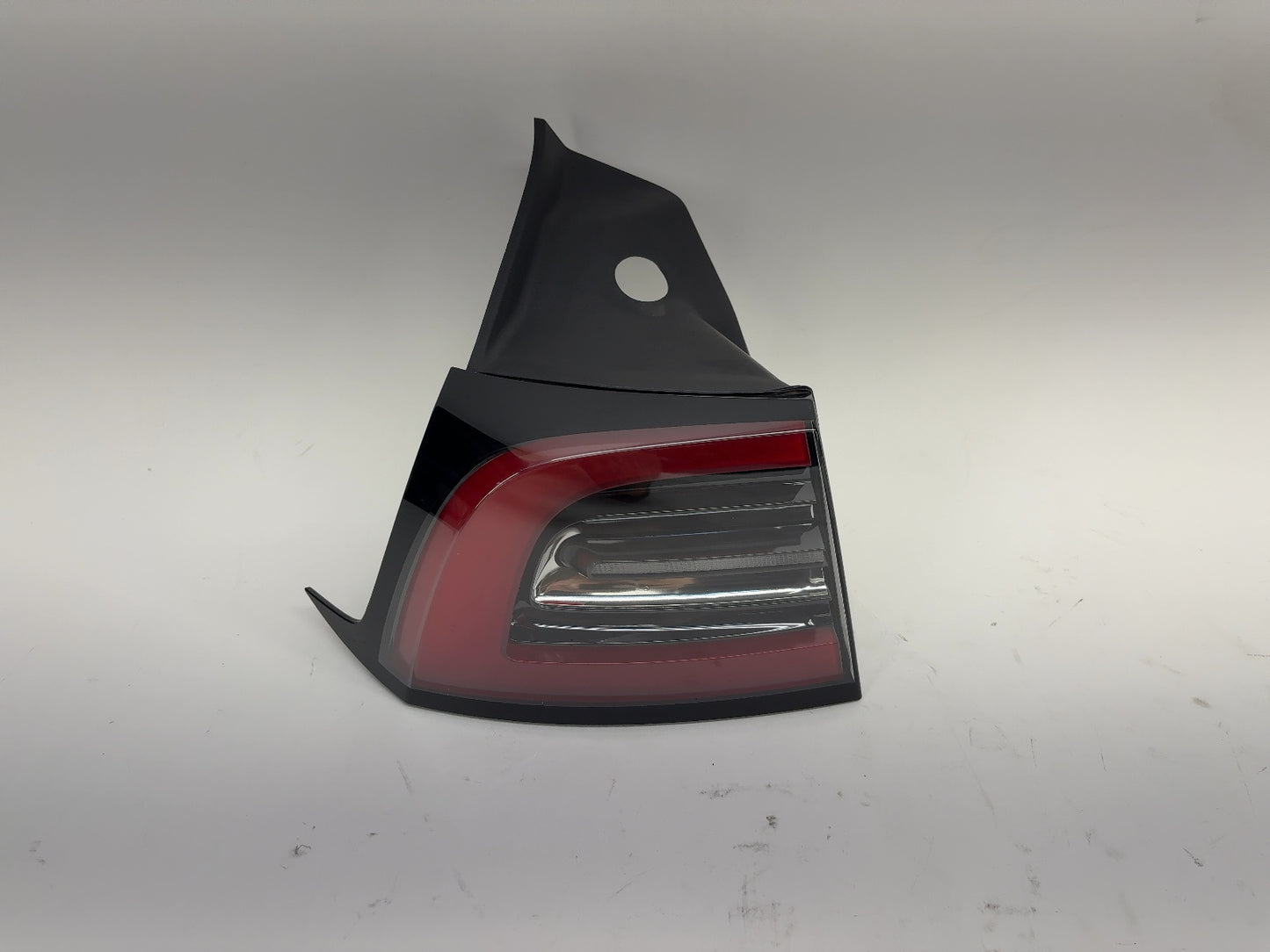 2021-2025 Tesla Model 3 Left Tail Lamp Quarter Mounted Global 1502086-00-D