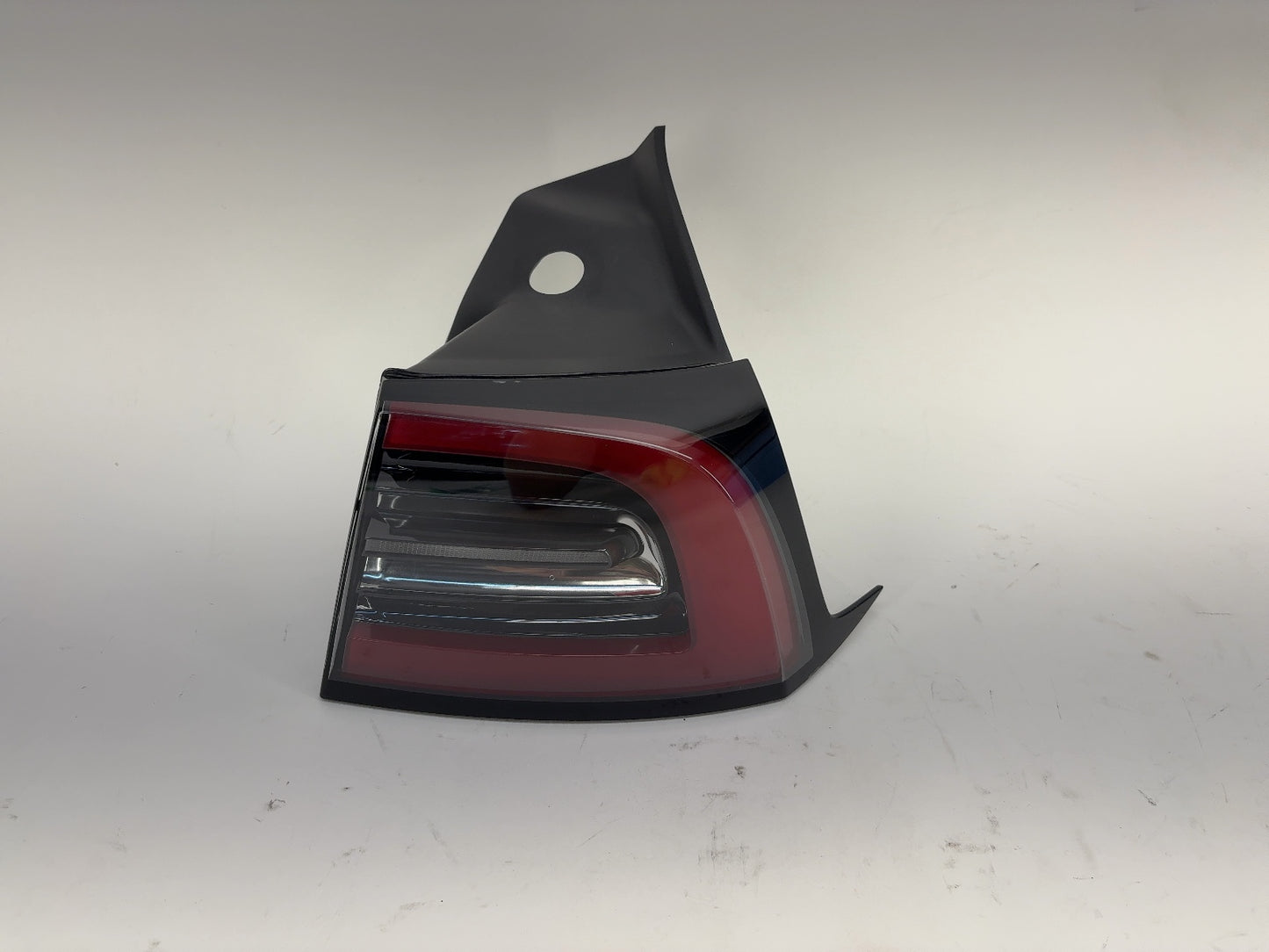 2021-2025 Tesla Model 3 Right Tail Lamp Quarter Mounted Global 1502087-00-D