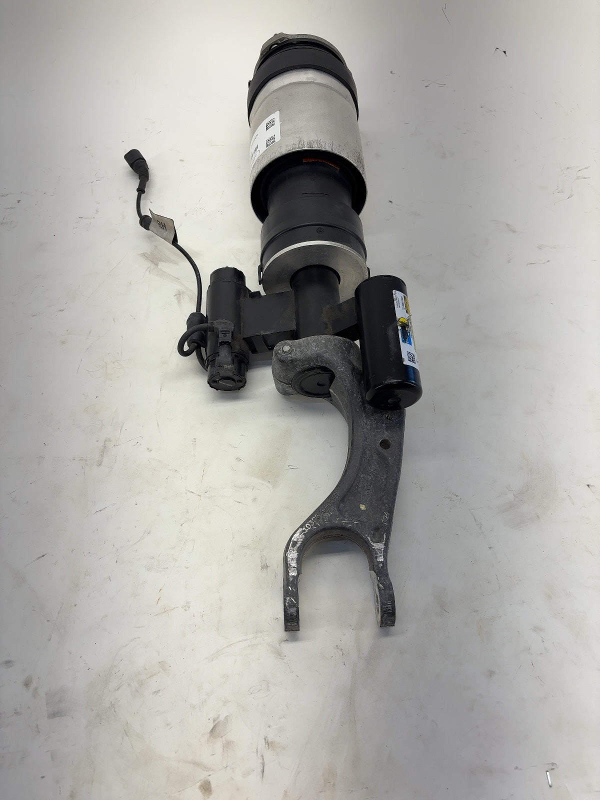 2020 Tesla Model X Front Air Spring Module Right 1027066-00-C