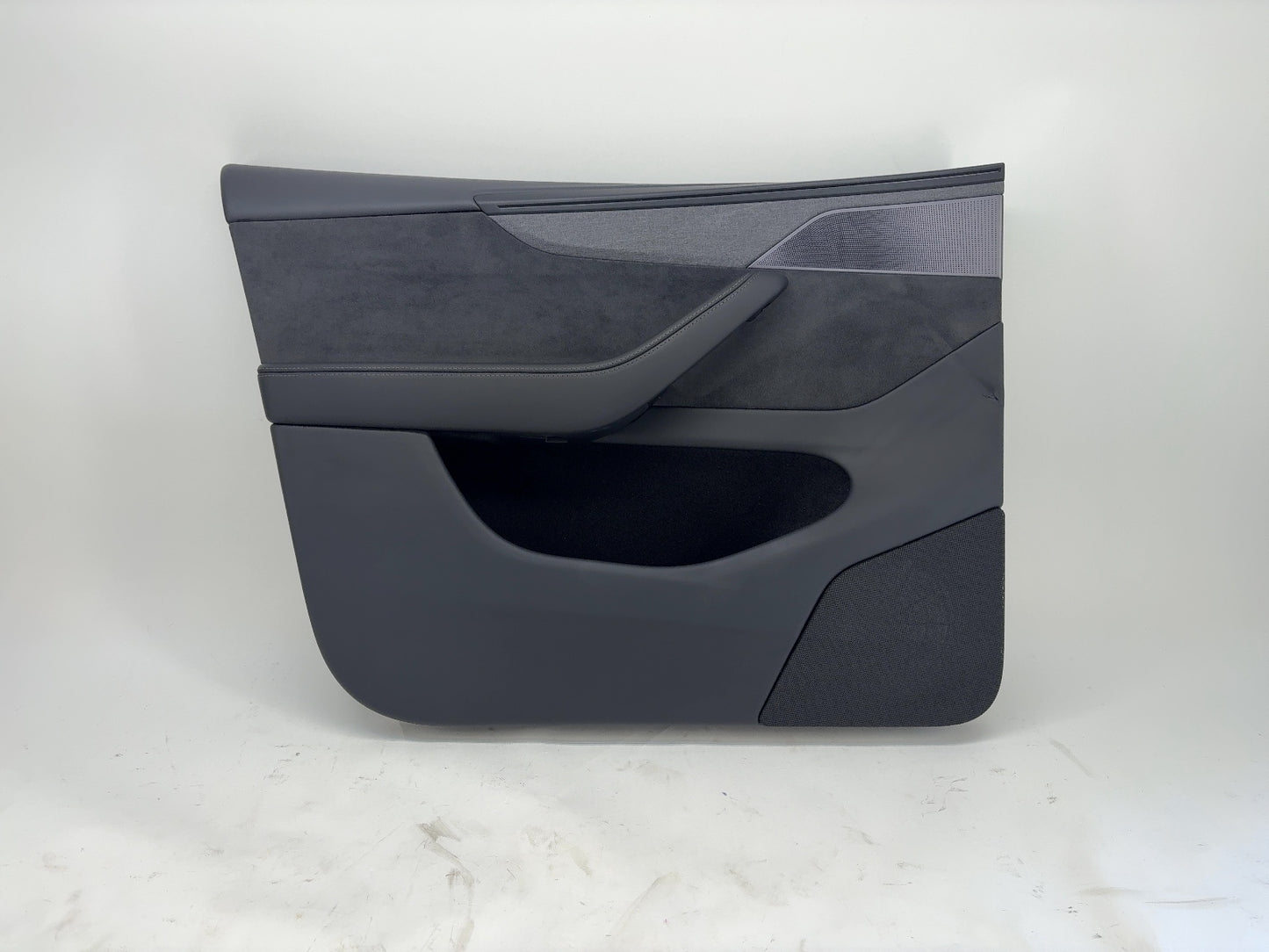 2026 Tesla Model Y Juniper Front Left Door Panel 3643294-51-G