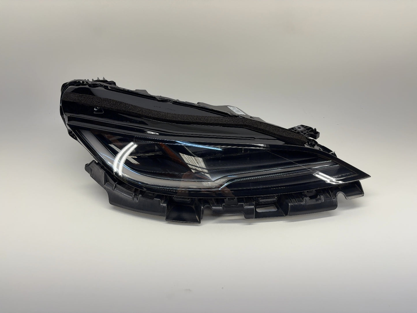2025 Tesla Model 3 Highland Front Headlamp Right 1694087-00-G