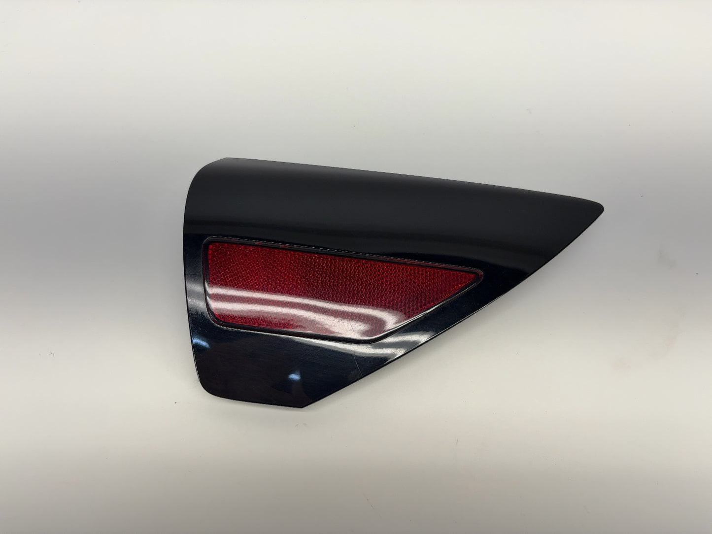2021-2023 Tesla Model Y Right Quarter Reflector 1518783-00-B