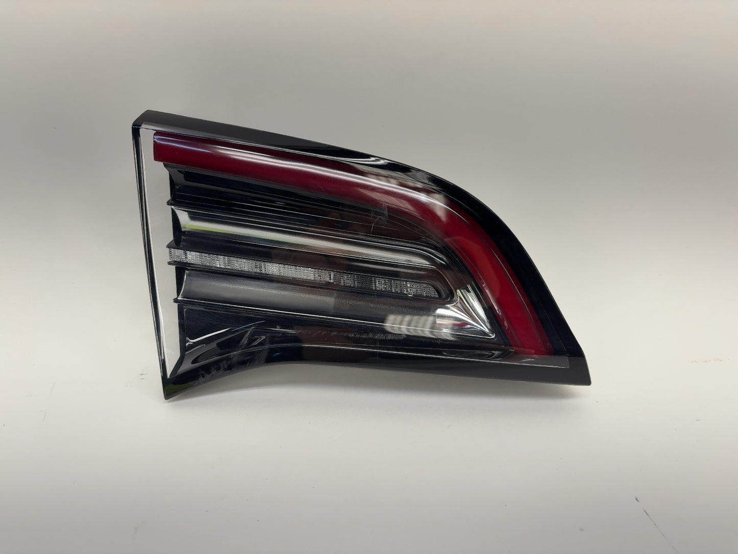 2021-2022 Tesla Model 3 Tail Lamp Liftgate Trunk Left 1077401-00-G