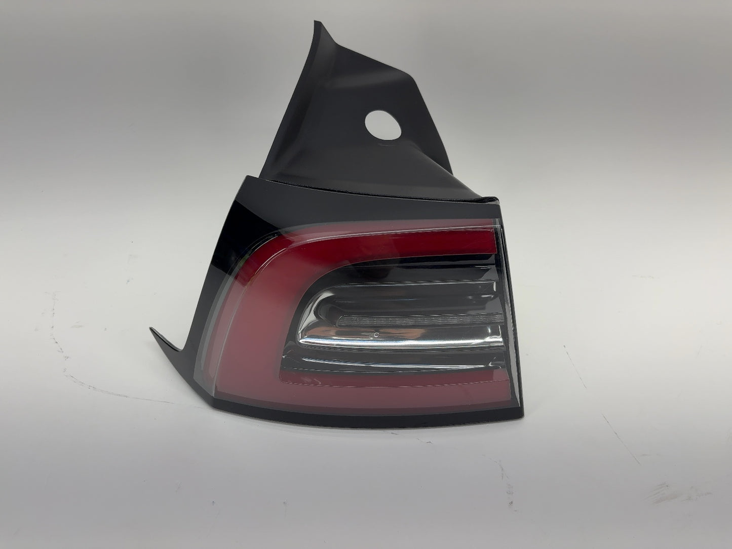 2021-2023 Tesla Model 3 Tail Lamp Rear Bodyside Left 1077397-00-H