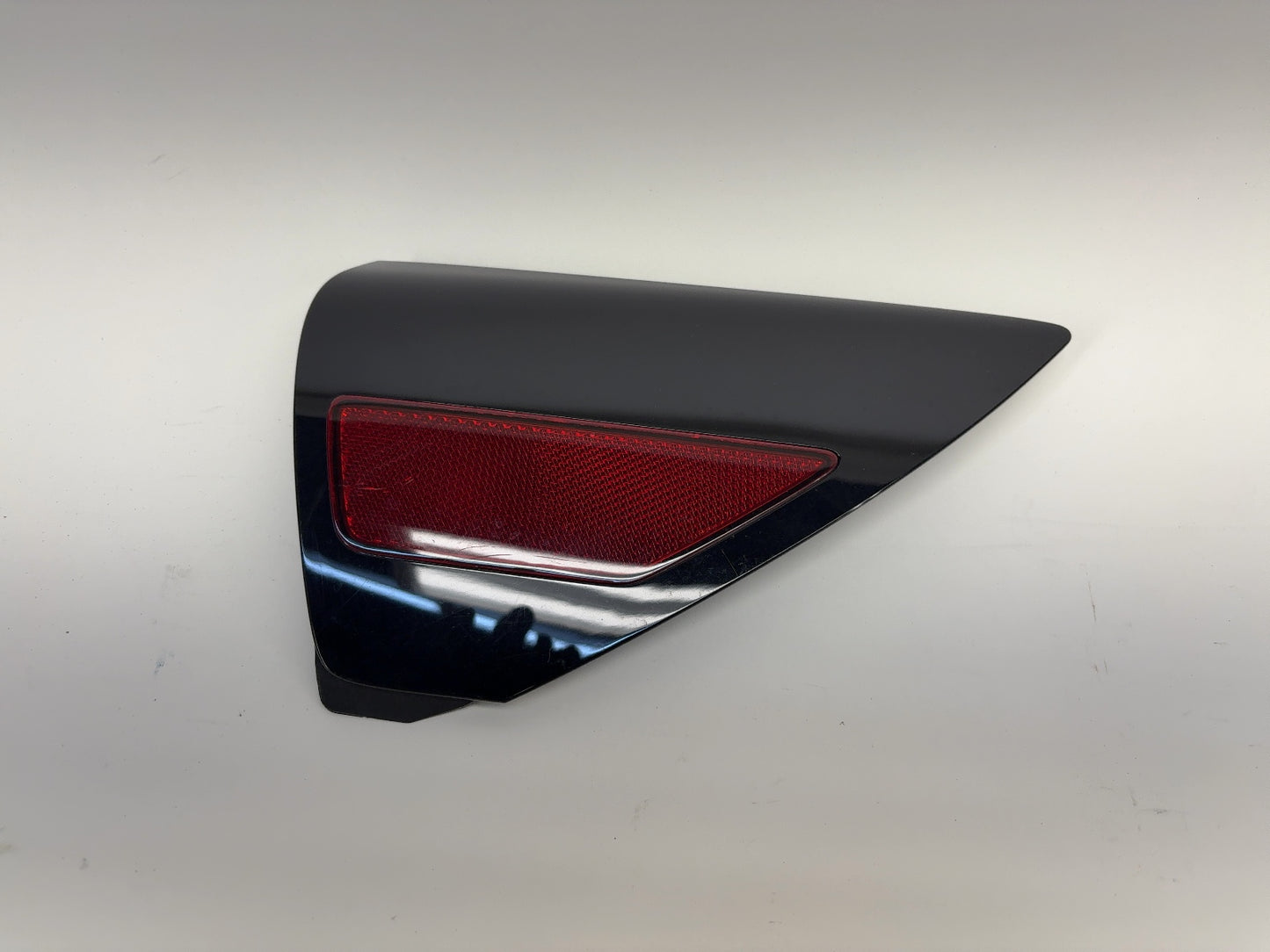 2021-2022 Tesla Model 3 Right Quarter Reflector 1518783-00-A