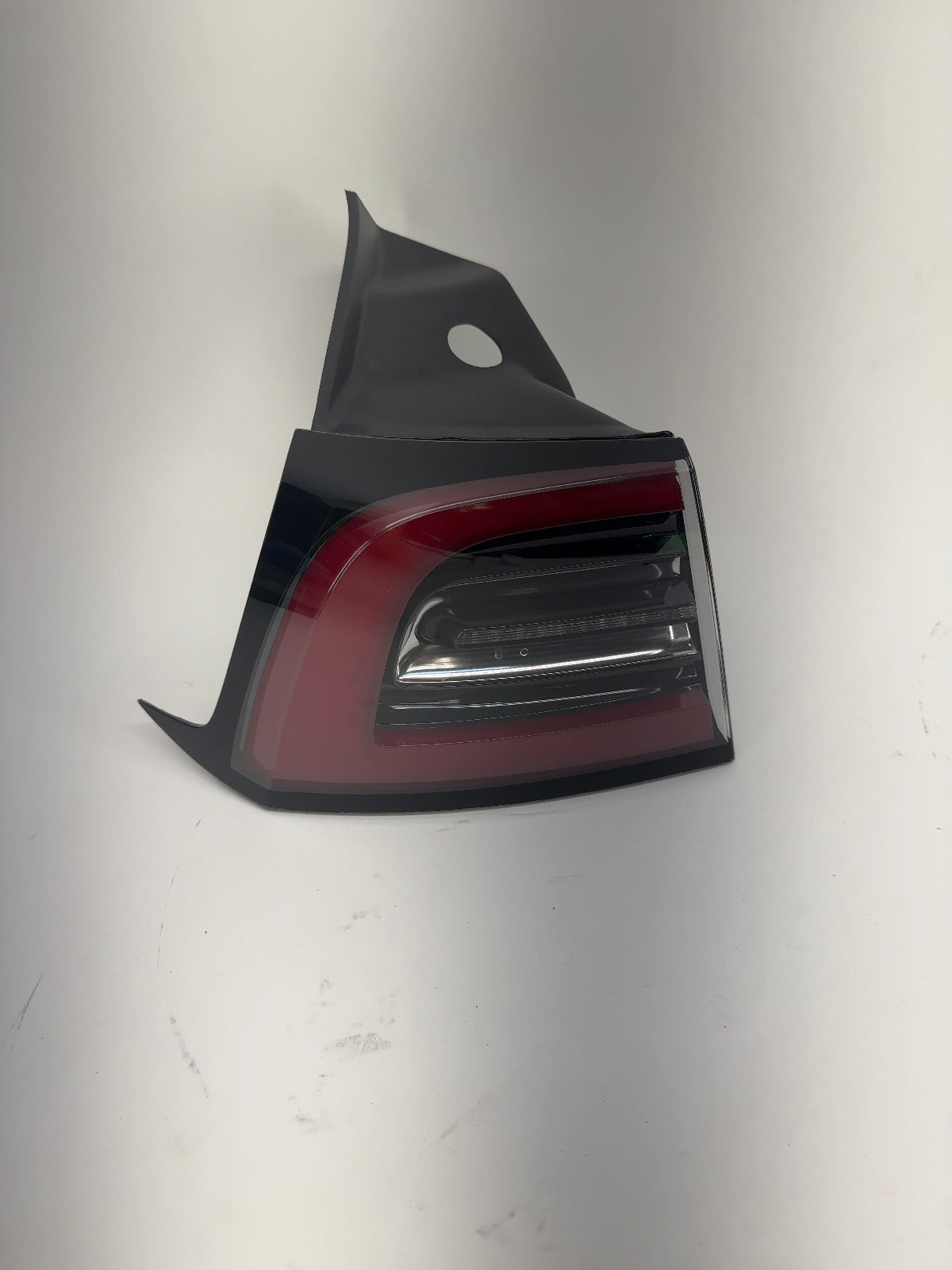 2021-2023 Tesla Model 3 Tail Lamp Rear Bodyside Left 1077397-00-H