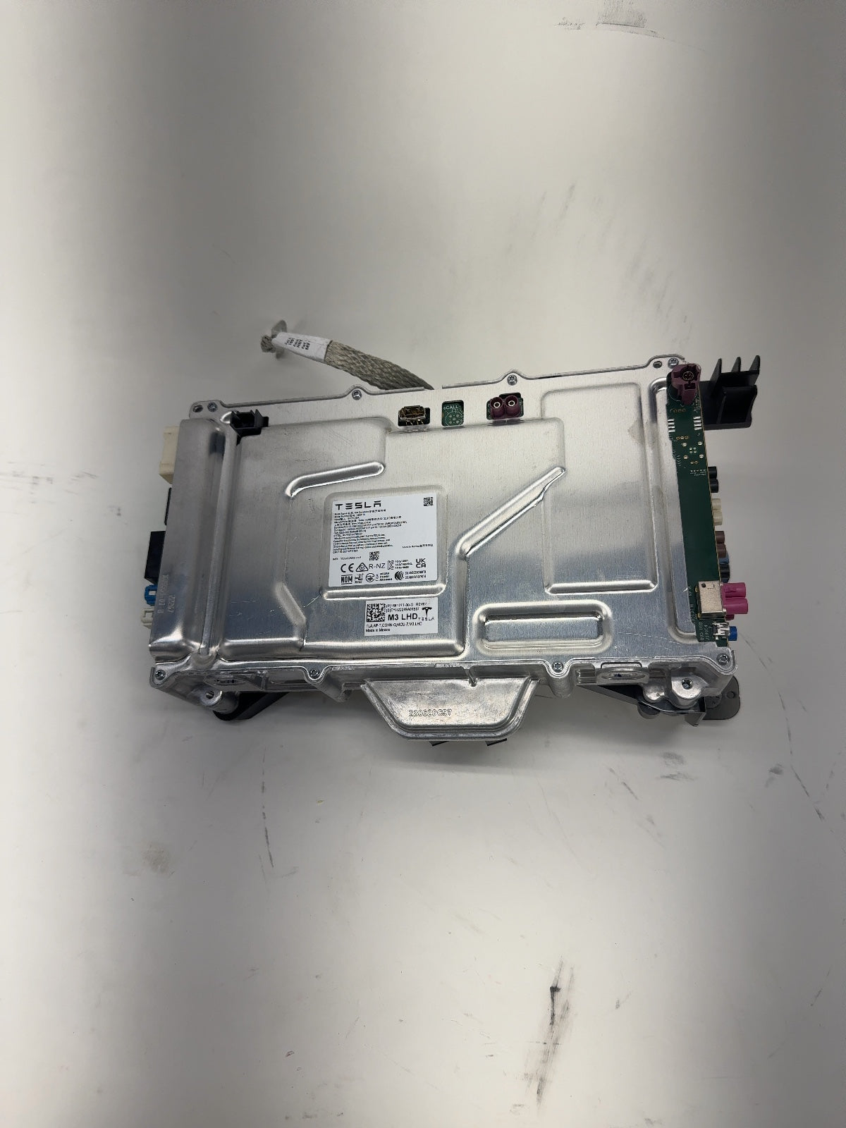 2022-2023 Tesla Model 3 Car Computer 1681271-00-G