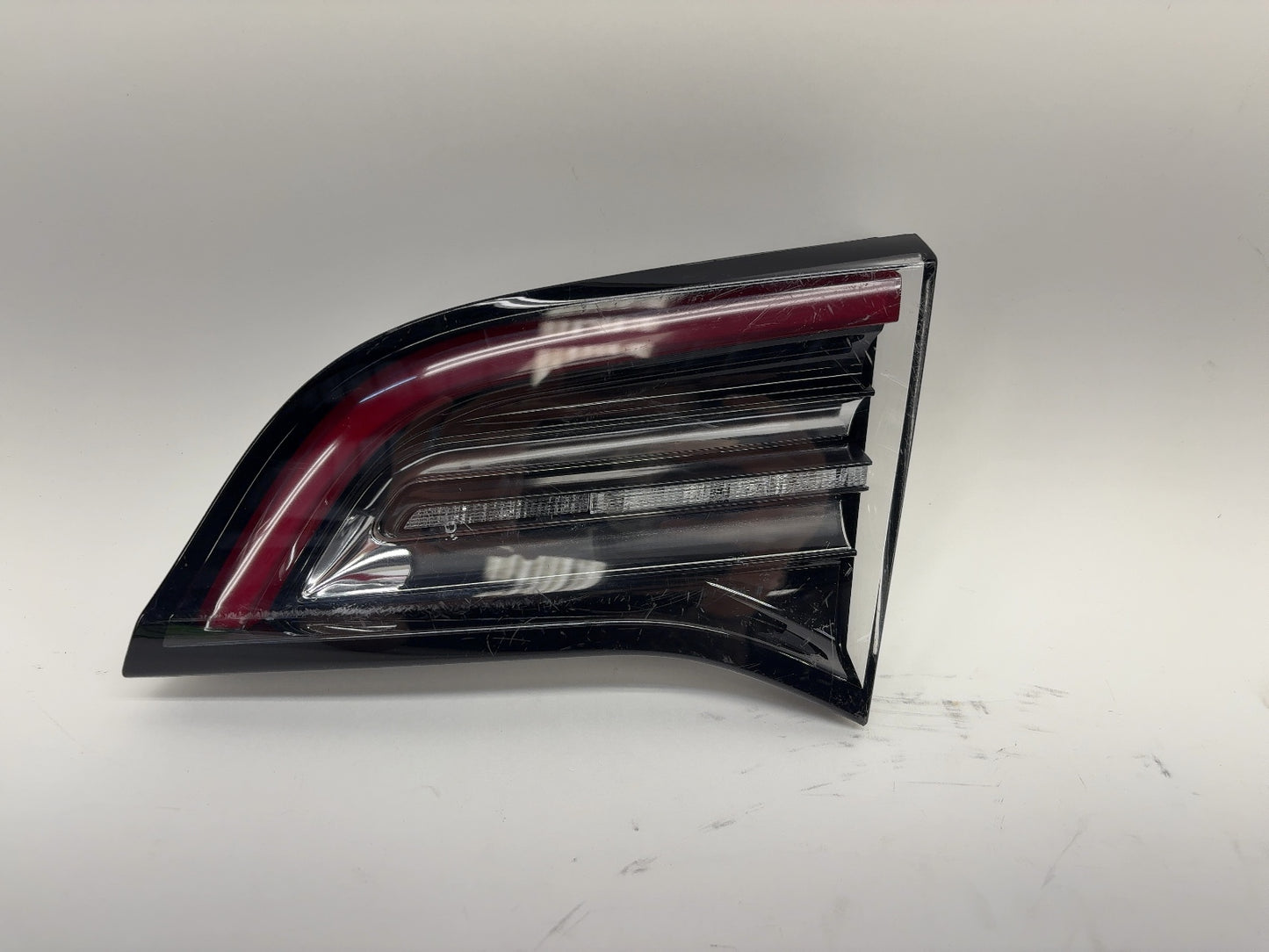 2020-2023 Tesla Model 3 Right Tail Lamp Trunk Mounted 1077402-00-G