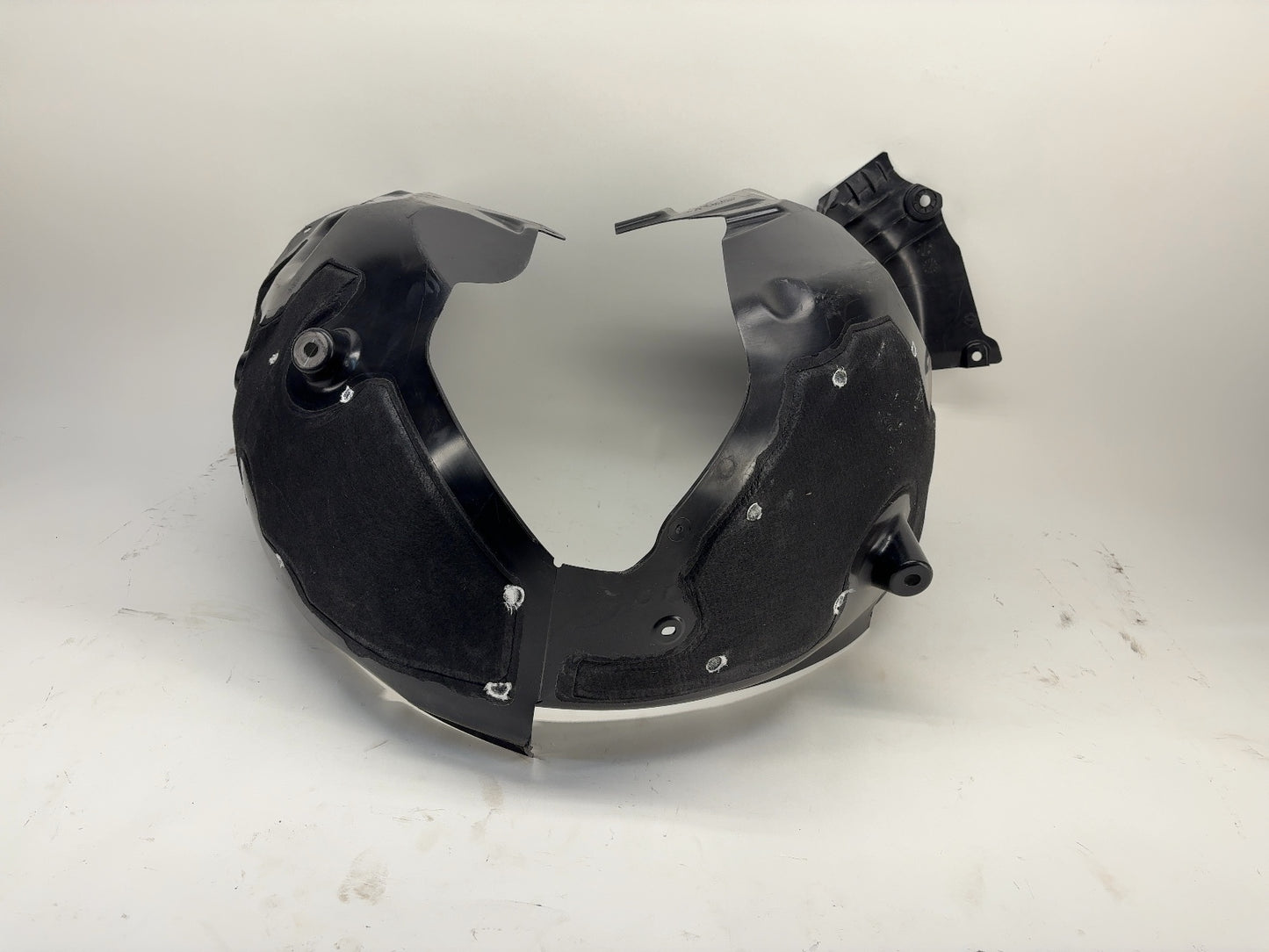 2024-2025 Tesla Model 3 Highland Front Left Wheel Arch Liner 1694553-00-E