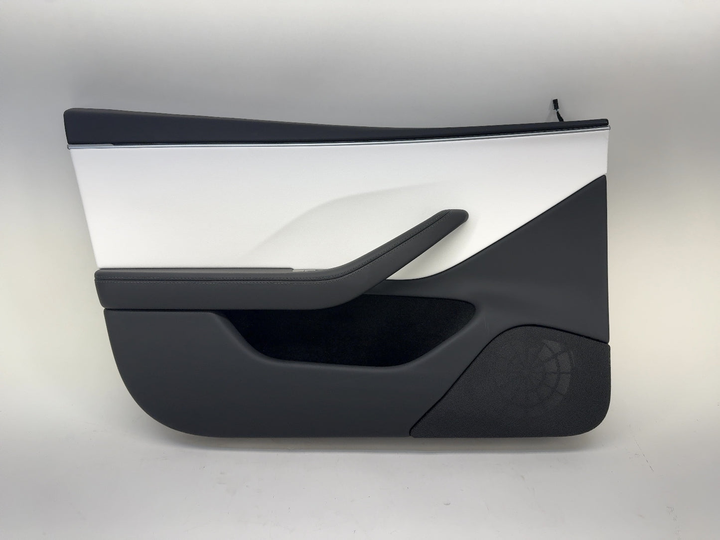 2025 Tesla Model 3 Highland Front Left Door Panel 1776732-20-E