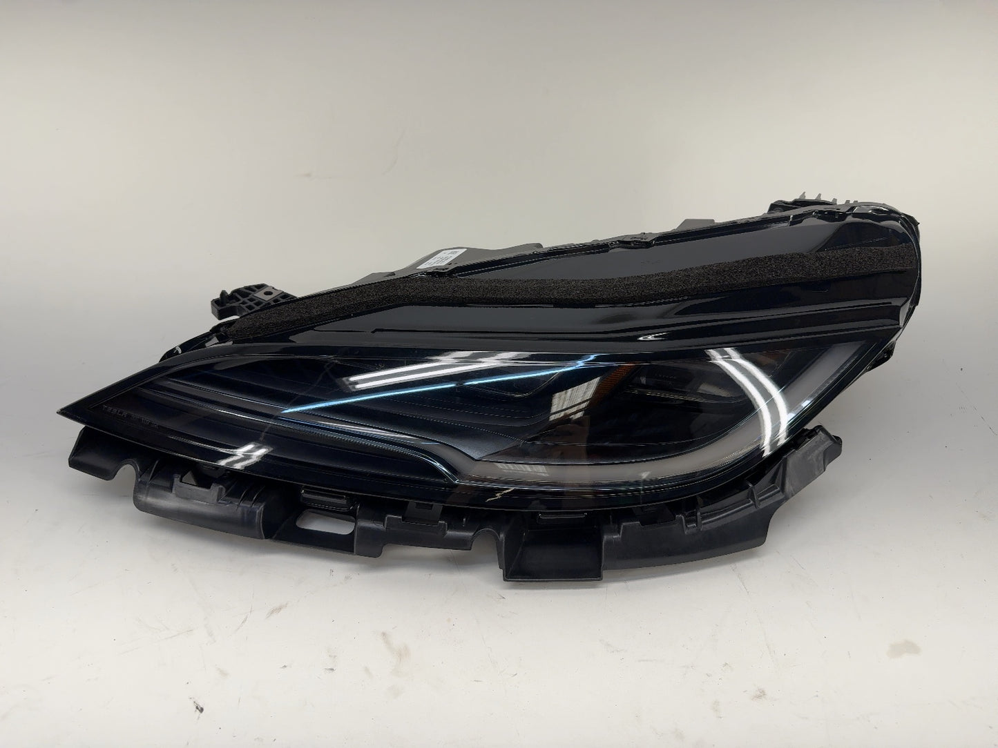 2025-2026 Tesla Model 3 Highland Front Headlamp Left 1694086-00-I