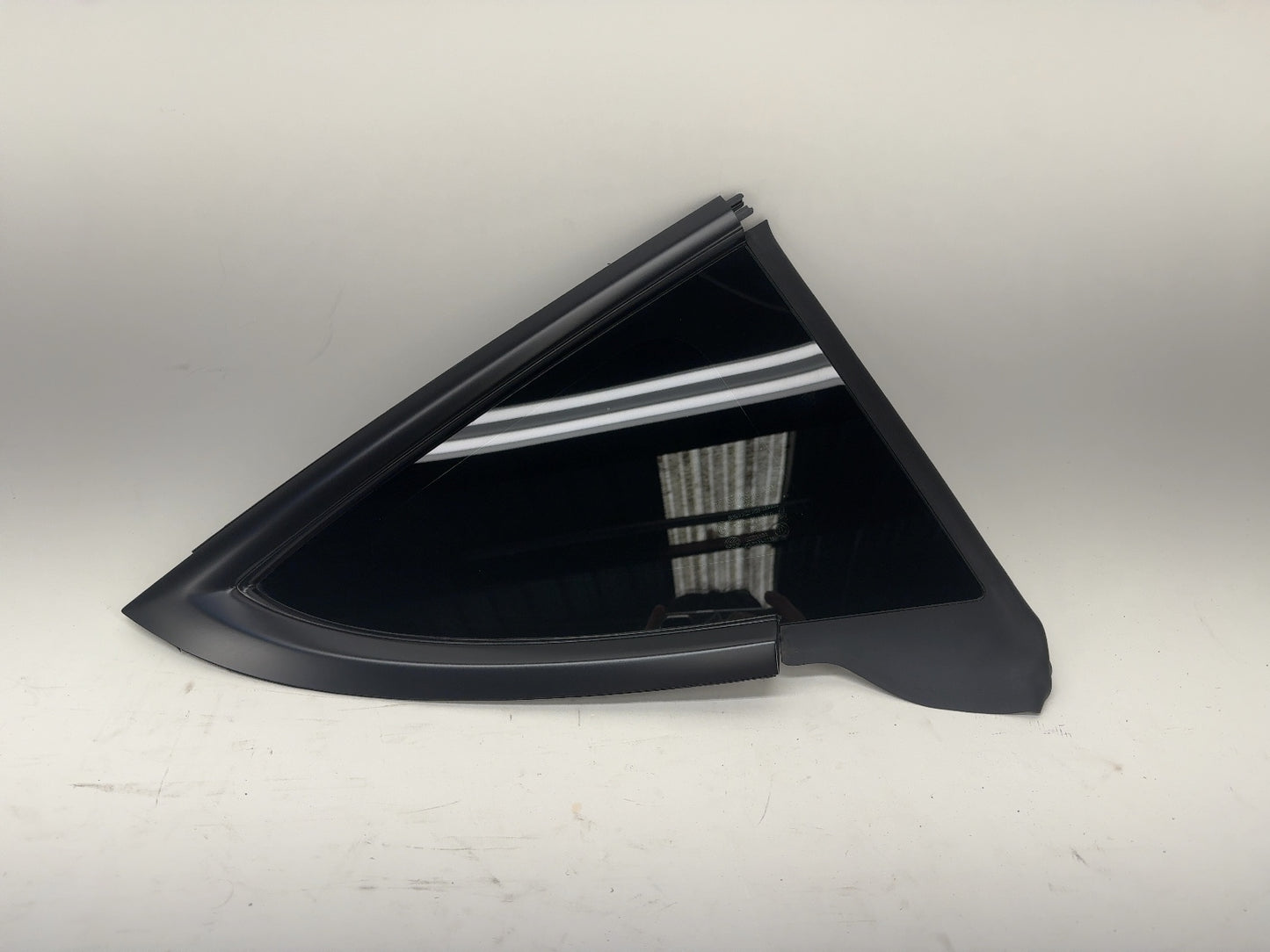 2025-2026 Tesla Model 3 Highland Rear Quarter Glass Right Black 1915484-20-C