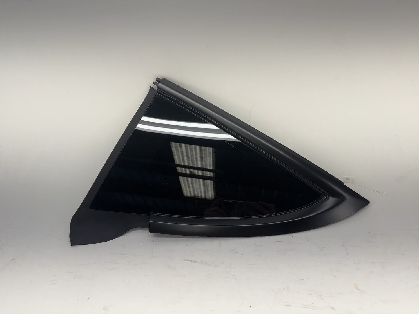 2025-2026 Tesla Model 3 Highland Left Quarter Glass 1915483-20-C