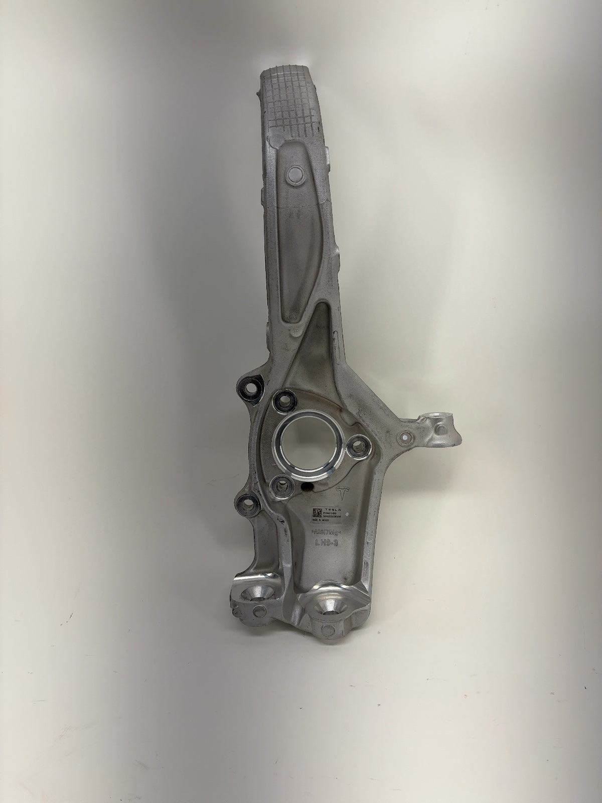 2026 Tesla Model 3 Highland Front Knuckle Performance Left 1344313-00-D