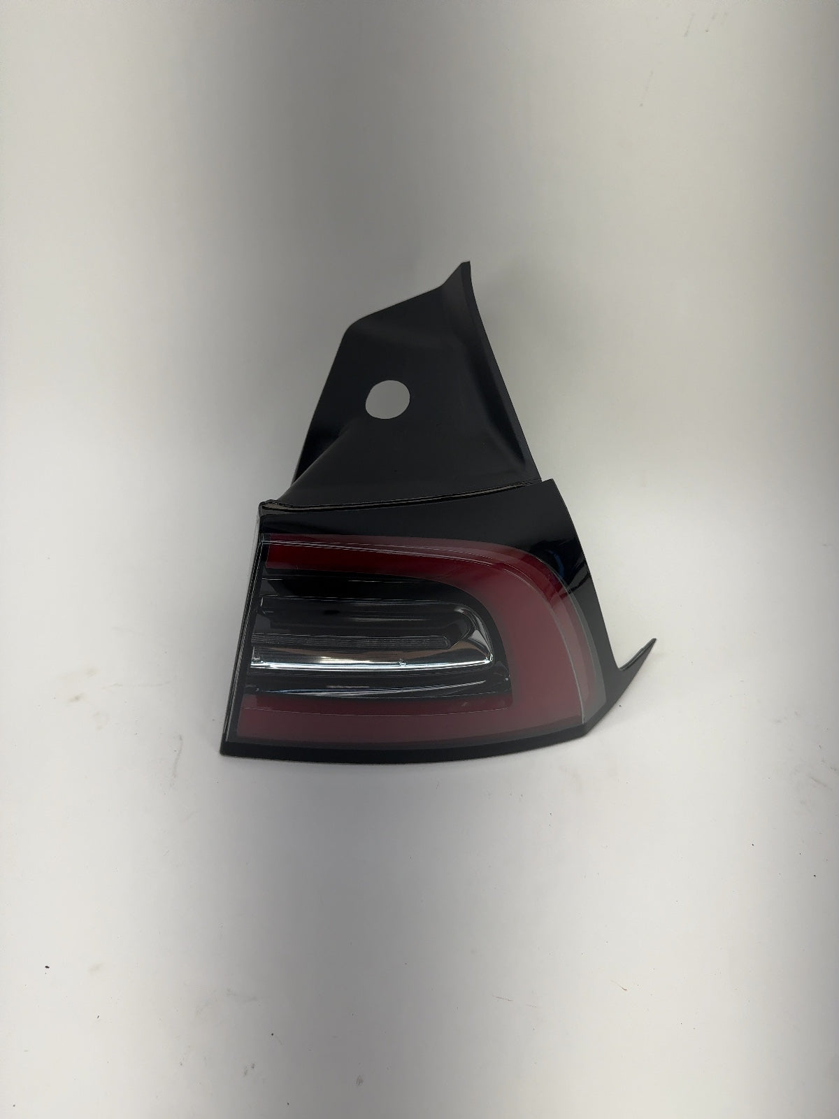 2021-2023 Tesla Model 3 Tail Lamp Rear Bodyside Right 1077398-00-H