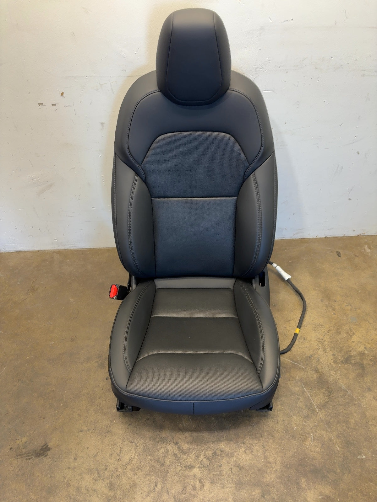 2026 Tesla Model Y Juniper Front Left Seat Assembly 2700040-F1-A