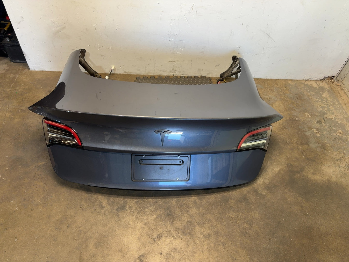 2021-2023 Tesla Model 3 Trunk Lid Assembly 1601460-E0-A