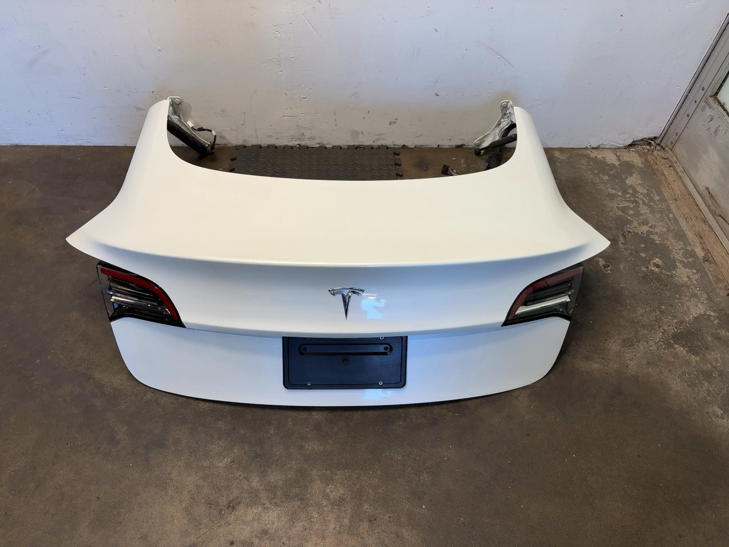 2021-2023 Tesla Model 3 Trunk Lid Assembly 1601460-E0-A