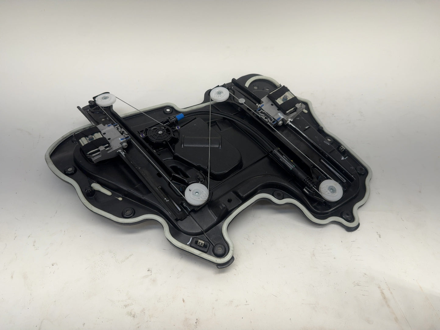 2018 Tesla Model 3 Rear Right Window Regulator 1096623-00-F