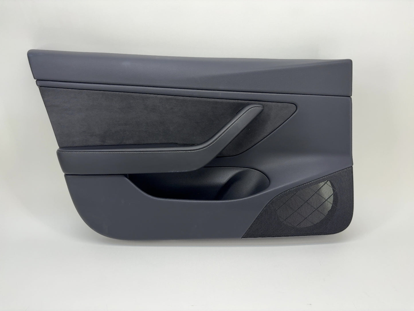 2018 Tesla Model 3 Front Left Door Panel 1090409-01-G
