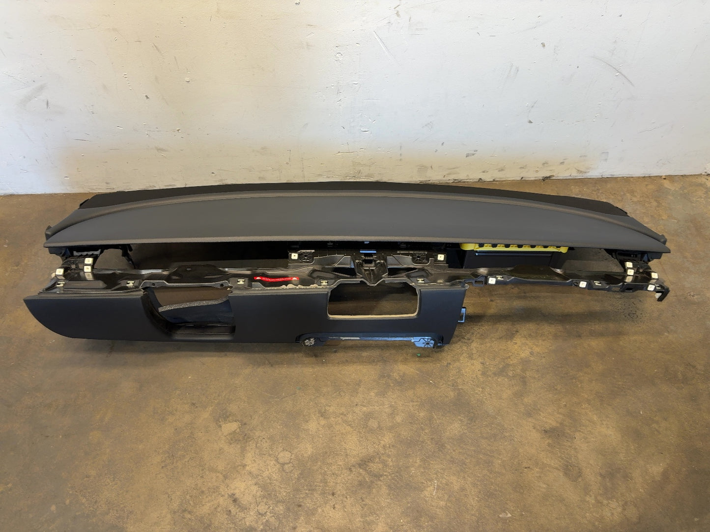 2020-2025 Tesla Model 3 Dash Panel With Airbag 1077823-00-G