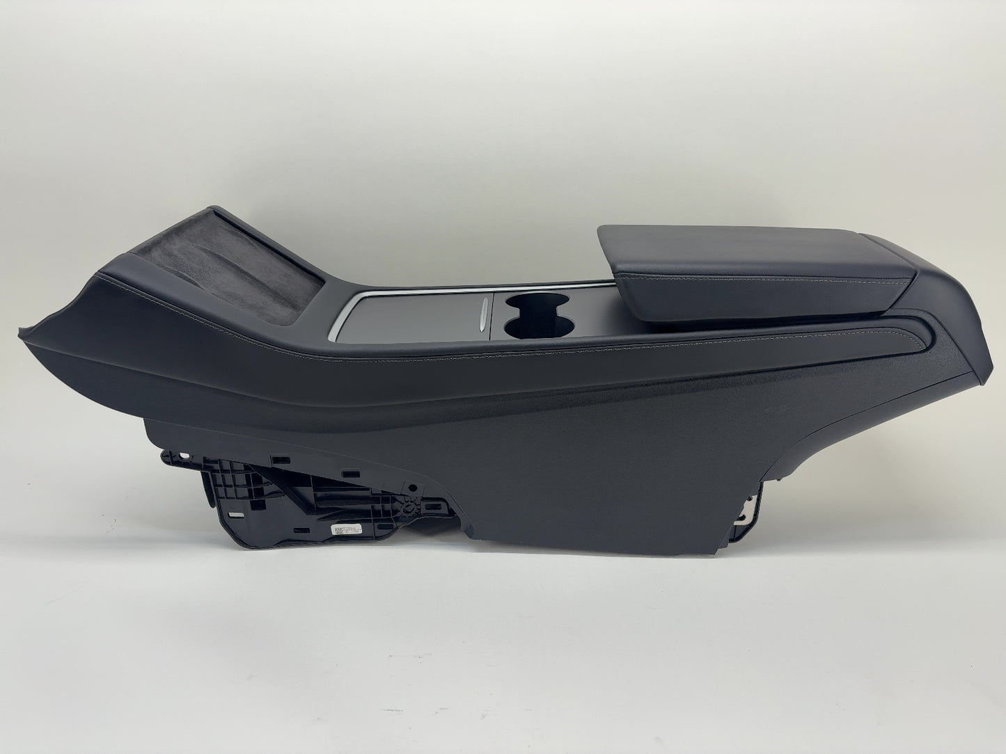 2023 Tesla Model 3 Center Console 1755503-00-F