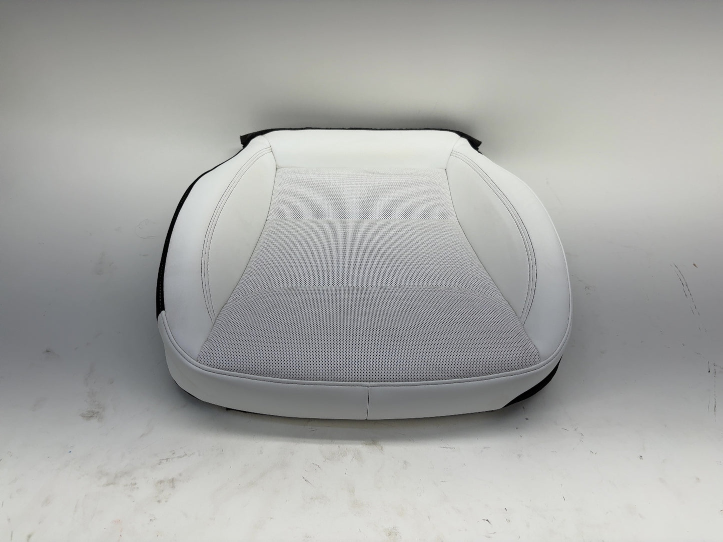 2025 Tesla Model 3 Highland Front Left Lower Seat Cushion 1997744-02-C