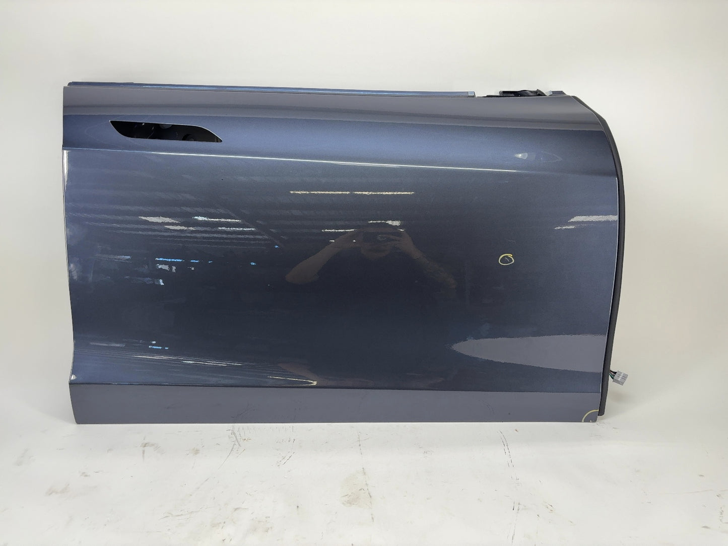 2018 Tesla Model S Front Right Door Shell 6006622-E0-G