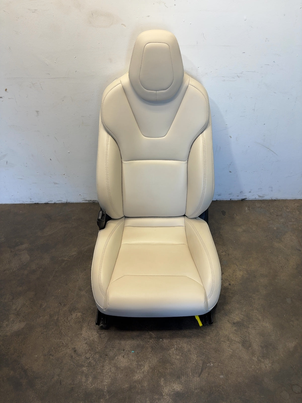 2018 Tesla Model S Front Left Seat Assembly 9876540-03-A