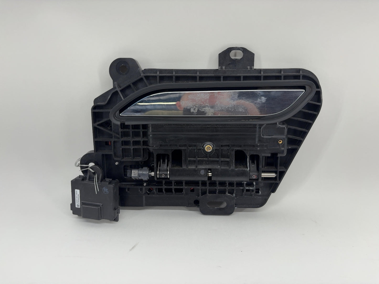 2018 Tesla Model S Front Exterior Door Handle Left 1100299-00-A