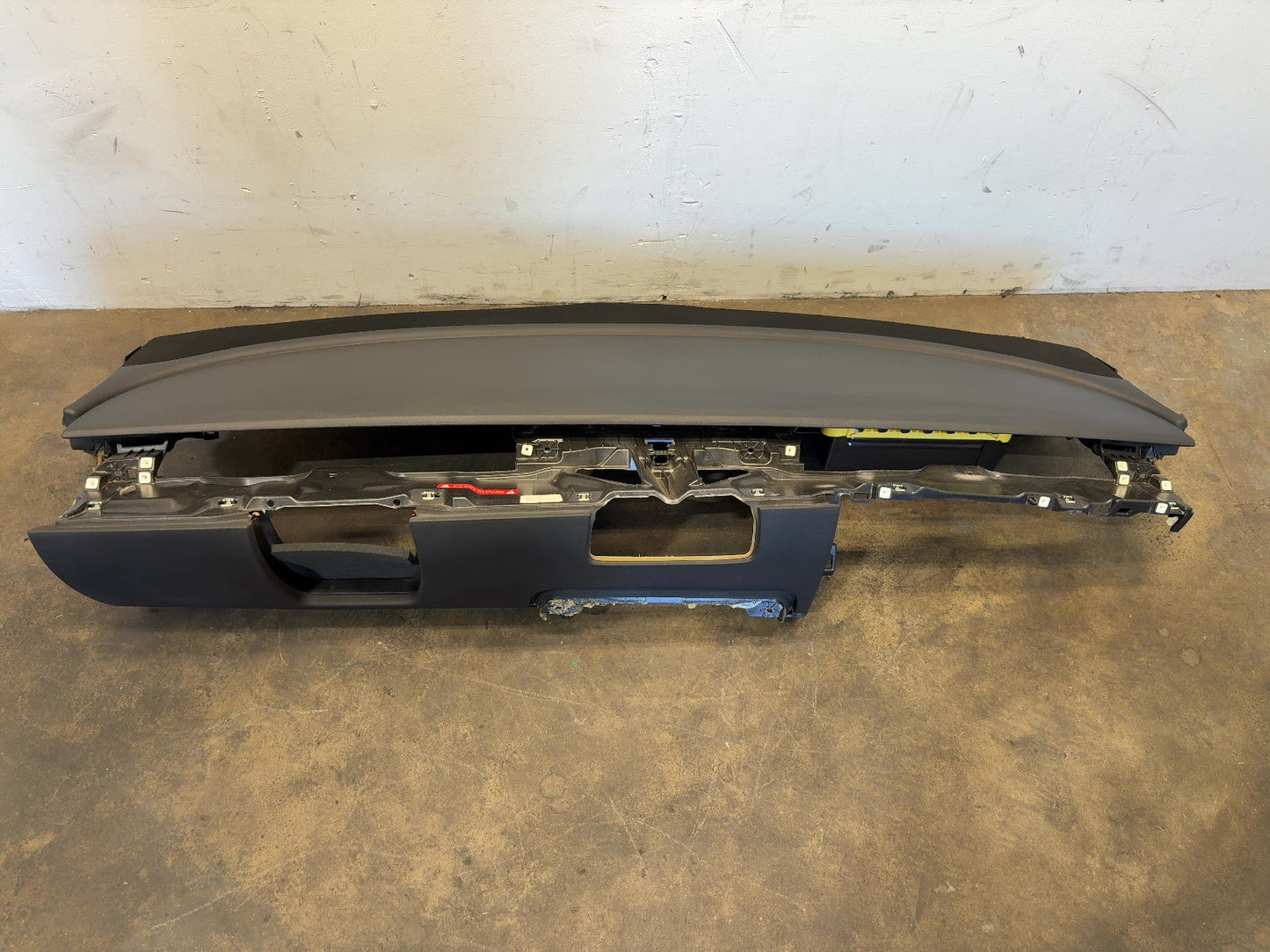2020-2025 Tesla Model 3 Dash Panel With Airbag 1077823-00-G