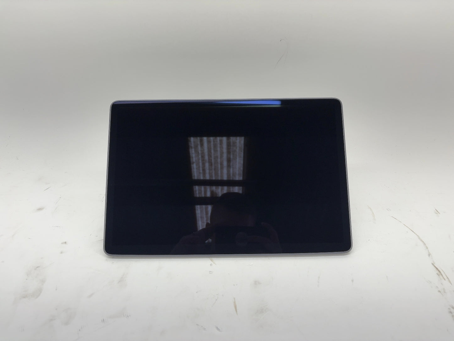 2023-2025 Tesla Model Y Center Display 1089543-00-K