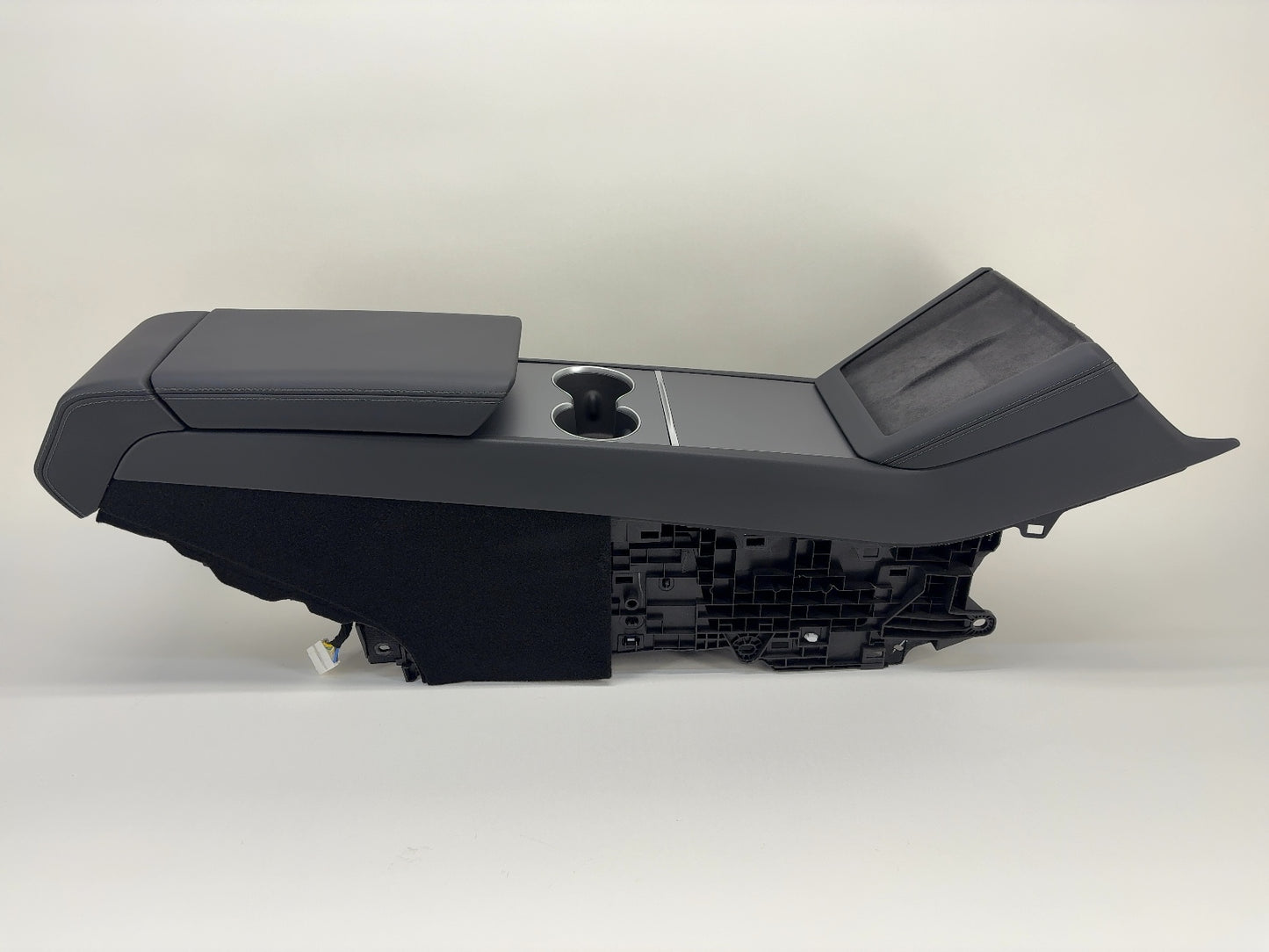 2025 Tesla Model 3 Highland Center Console 1982599-10-B