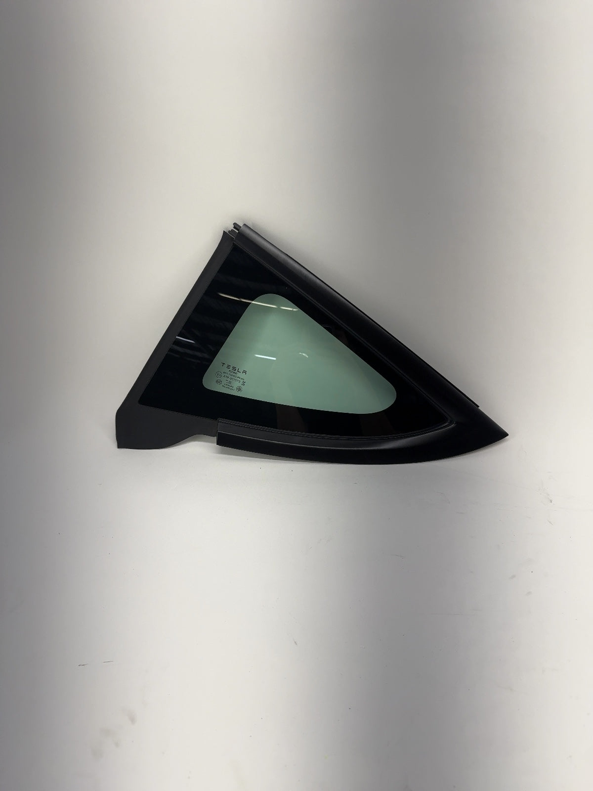 2025-2026 Tesla Model 3 Highland Left Quarter Glass 1915483-20-C