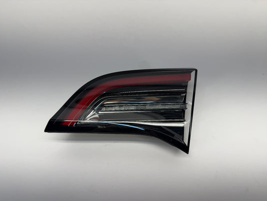 2023 Tesla Model 3 Right Tail Lamp Trunk Mounted Global 1502089-00-B