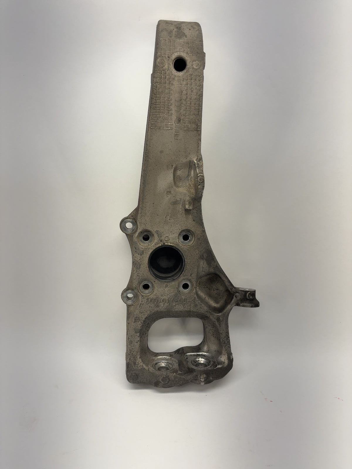 2013 Tesla Model S Front Knuckle Left 6007017-00-C