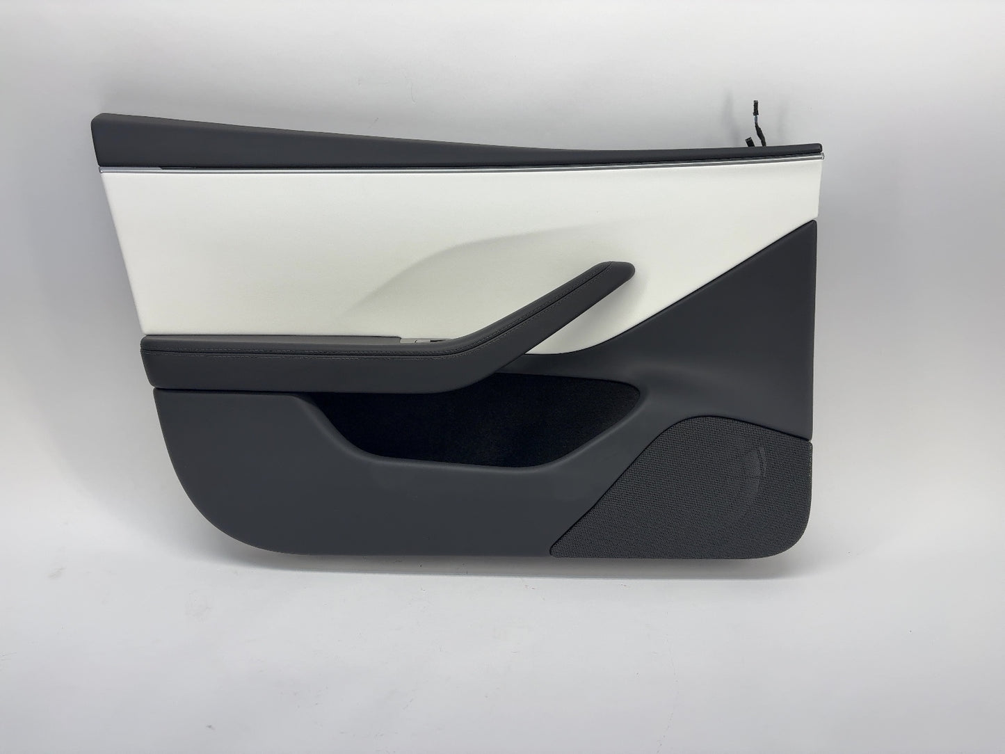 2025 Tesla Model 3 Highland Front Left Door Panel 1776733-20-E