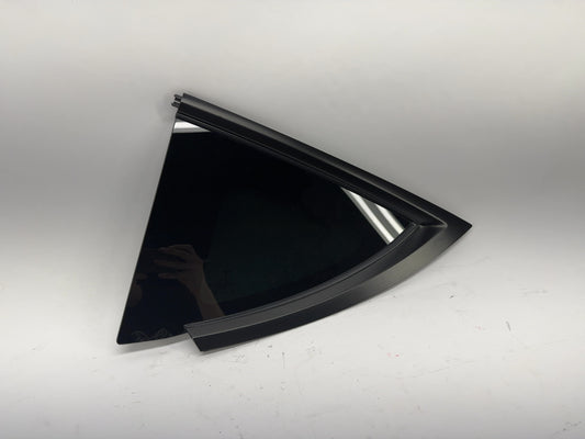 2024 Tesla Model Y Left Quarter Glass Note 1495740-00-H