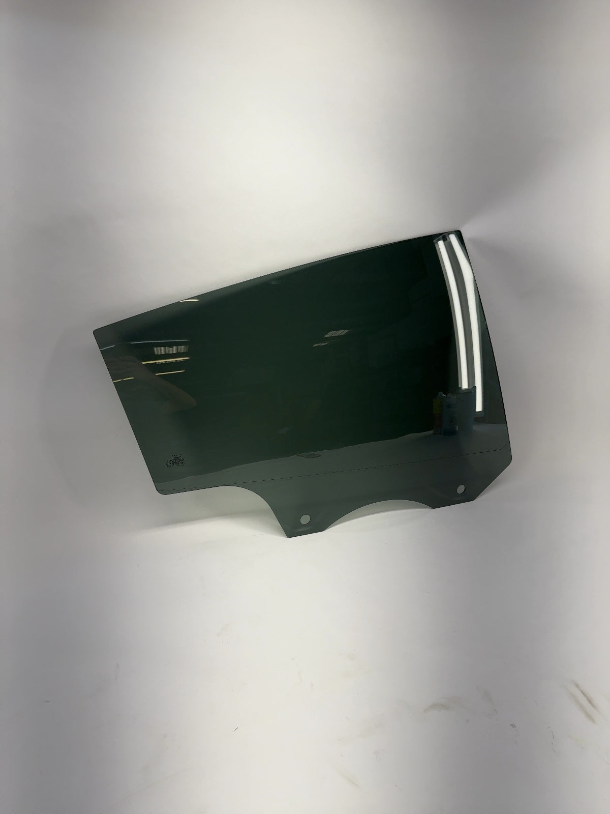 2026 Tesla Model Y Juniper Rear Right Door Glass Laminated Note 1833124-00-B