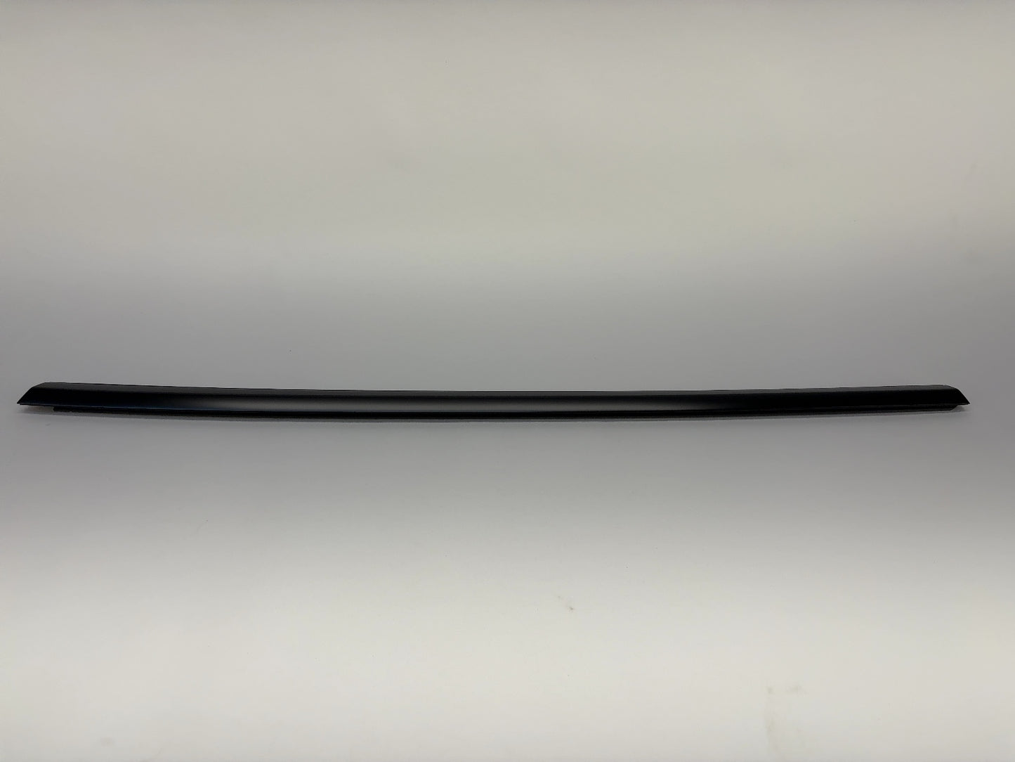 2024 Tesla Model Y Rear Right Door Belt Molding 1495721-00-E