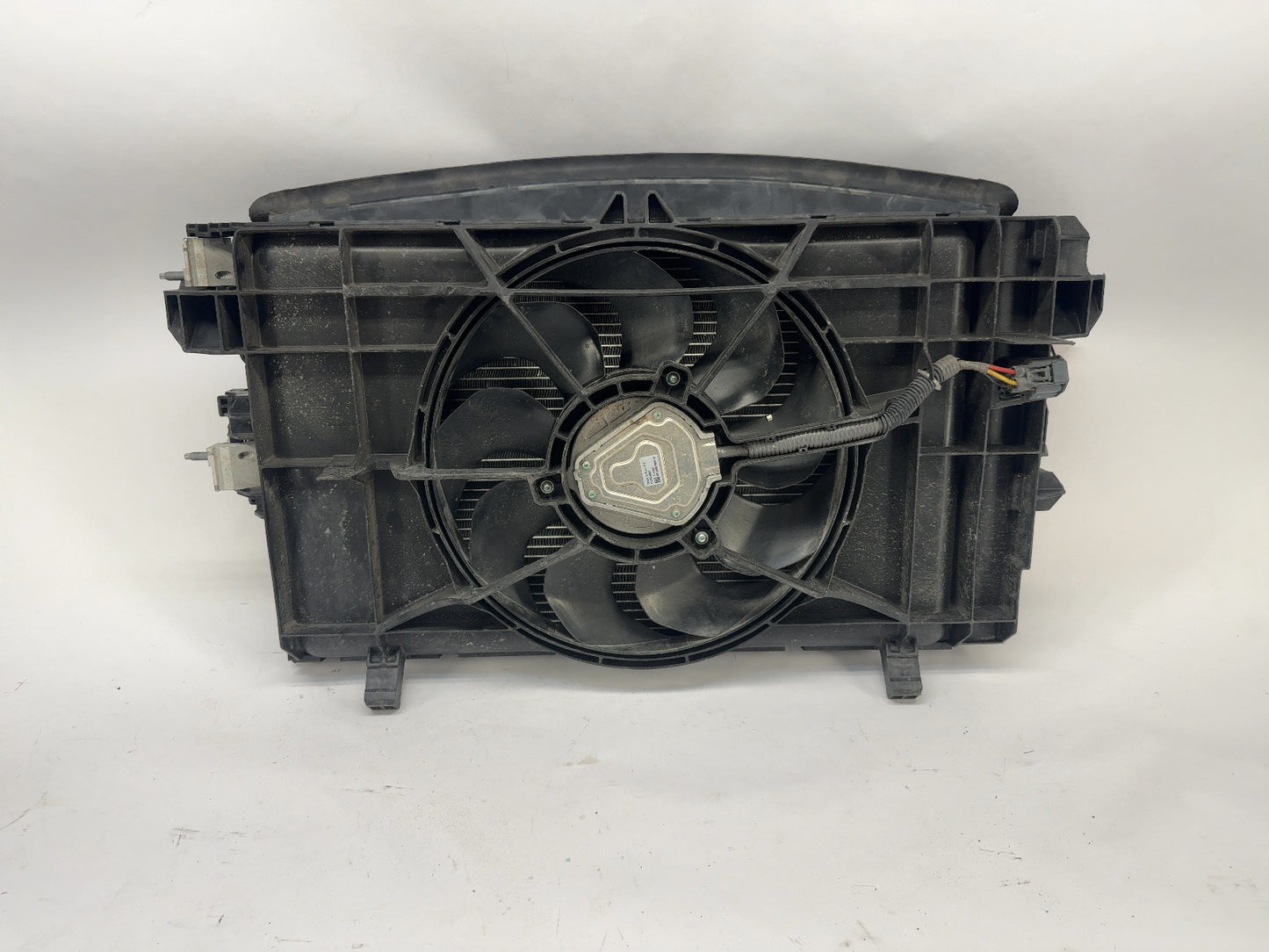 2018 Tesla Model 3 Cooling Fan Assembly 1103545-00-A