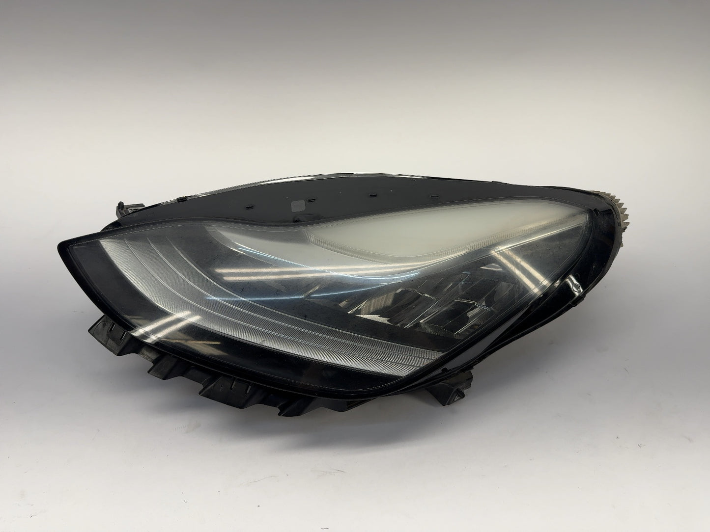 2018 Tesla Model 3 Left Headlamp 1077371-00-I