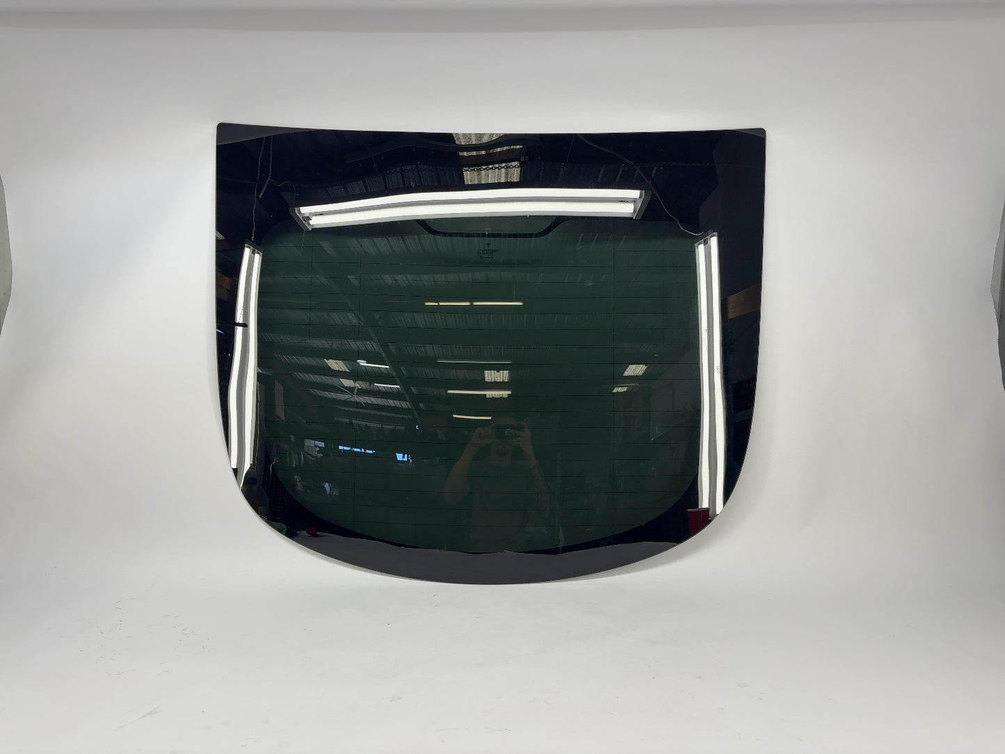 2022 Tesla Model Y Trunk Lid Glass 1509126-00-D