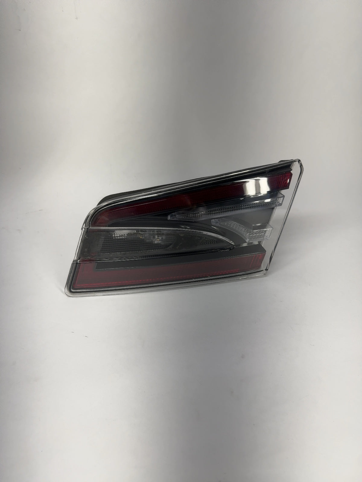 2018-2019 Tesla Model S Tail Lamp Liftgate Right 6005924-00-E