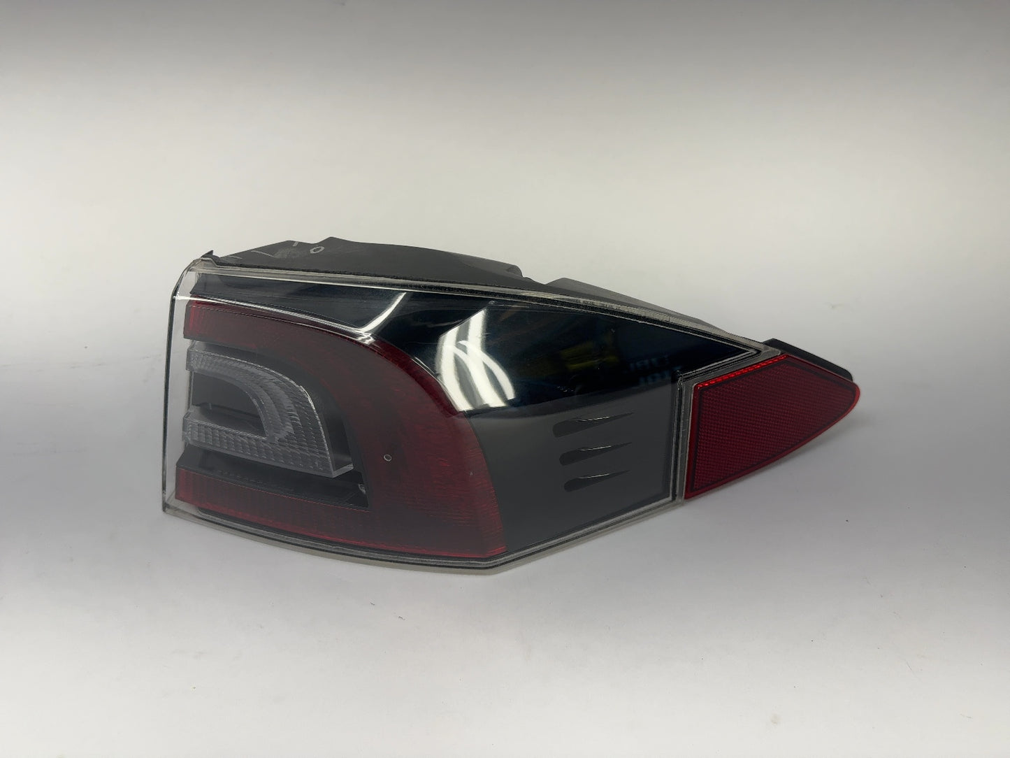 2019 Tesla Model S Right Tail Lamp 6005919-00-G