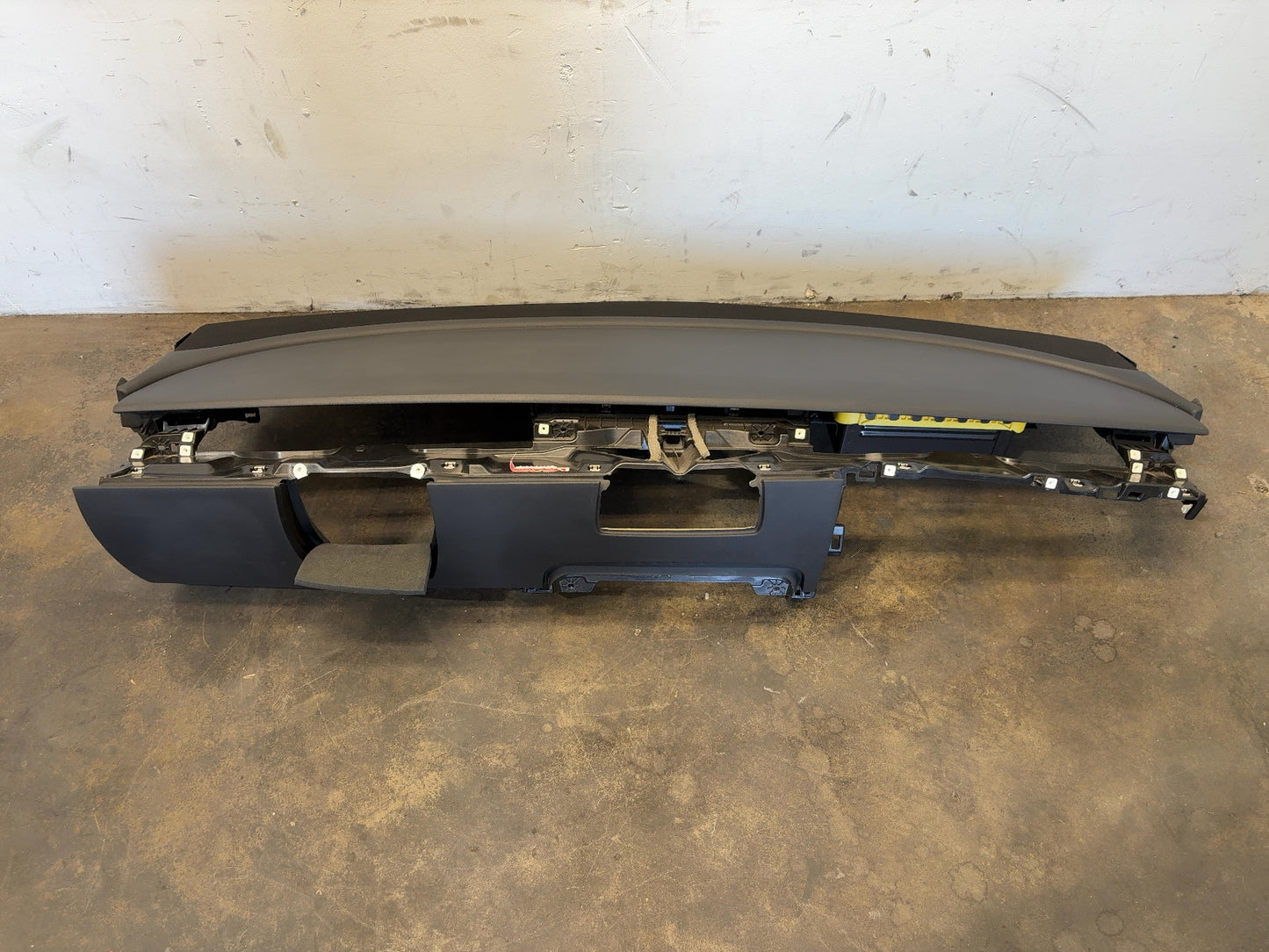 2018 Tesla Model 3 Dash Panel With Airbag 1077823-00-D