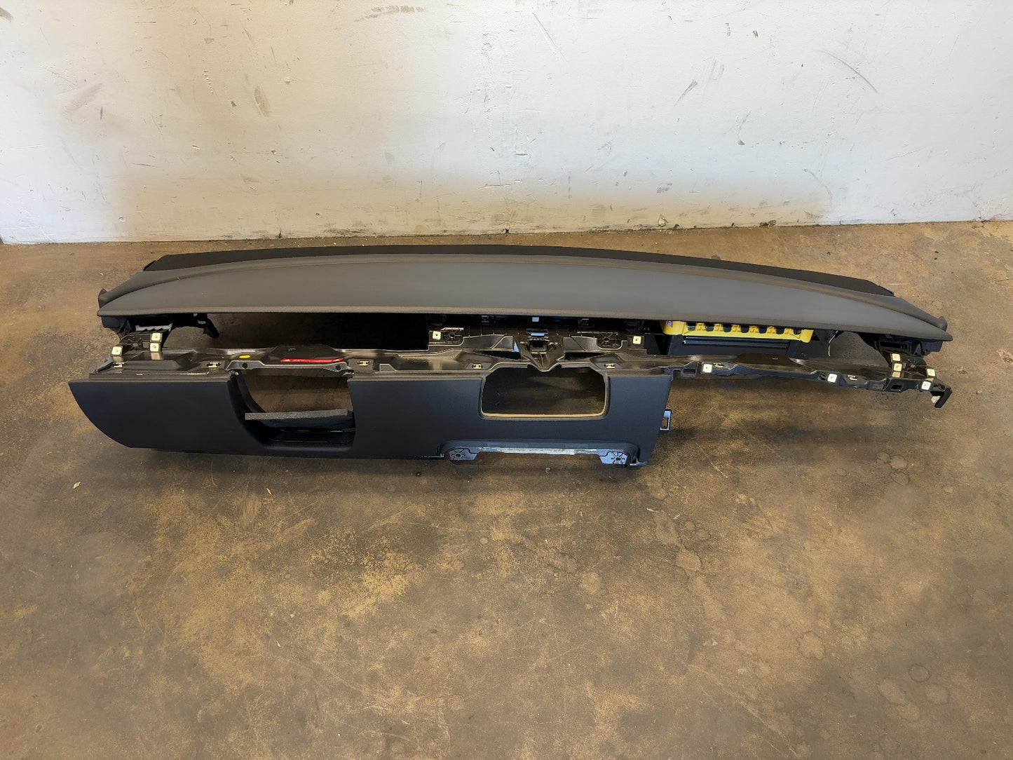 2020-2025 Tesla Model 3 Dash Panel With Airbag 1077823-00-G