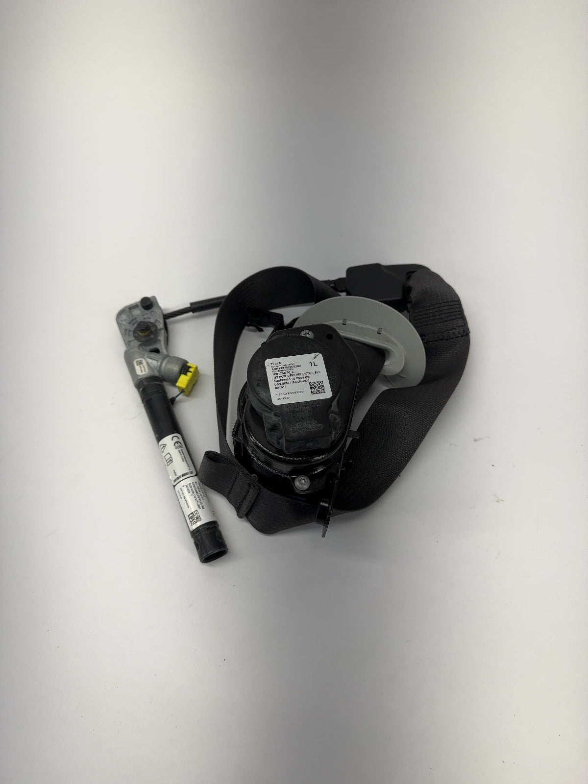 2018 Tesla Model 3 Front Left Seatbelt W Pretensioner 1081255-01-C