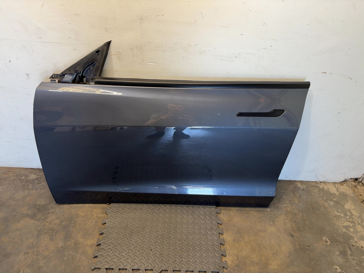2018-2023 Tesla Model 3 Front Left Door Shell 1081421-E0-C
